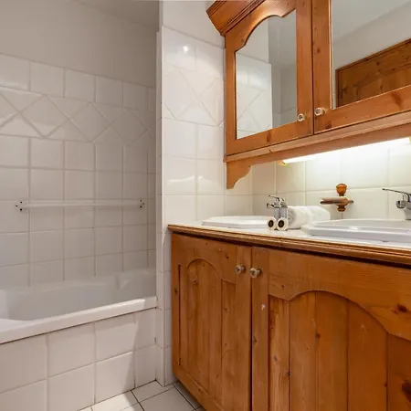 Le Cristal Mb1 Mont-blanc View, Pool, Private Sauna & Parking - Happy Apartmán *