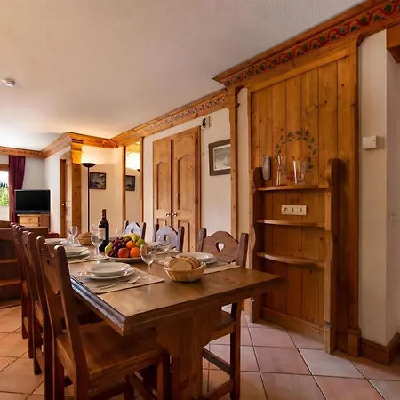 Le Cristal Mb1 Mont-blanc View, Pool, Private Sauna & Parking - Happy * Chamonix